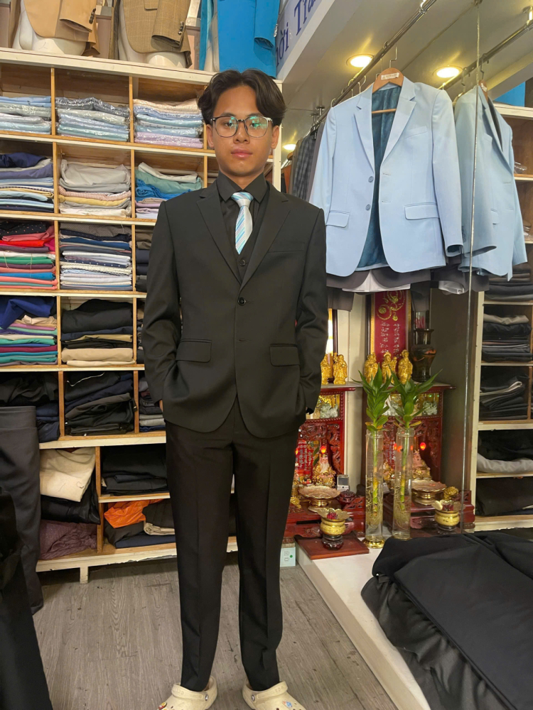 Mẫu vest Nam màu đen