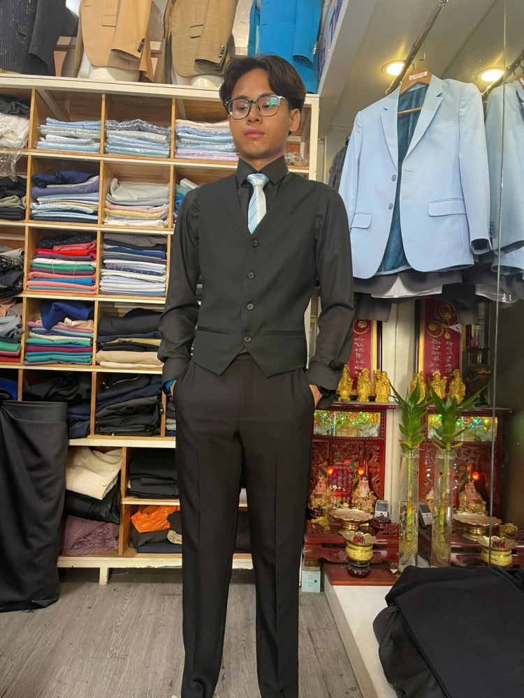 Mẫu vest Nam màu đen